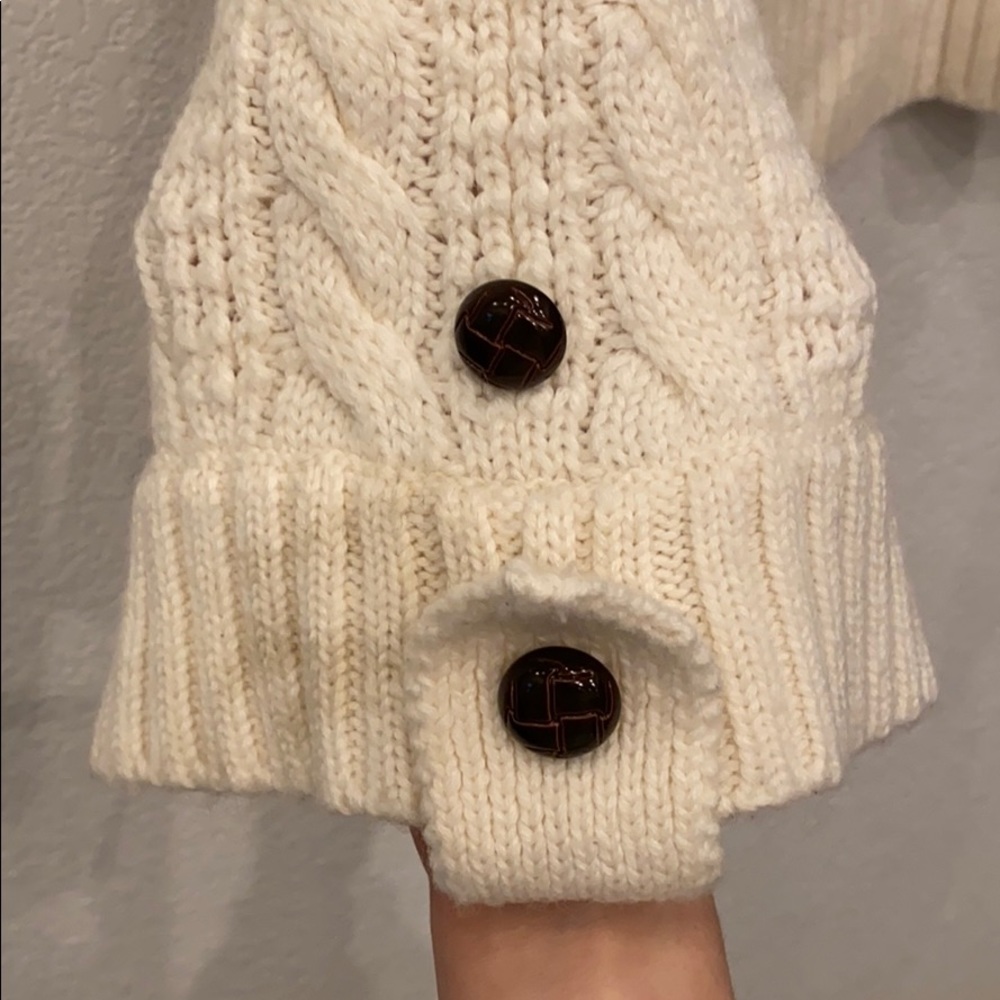 Oversized Sweater - Picture 2 of 2